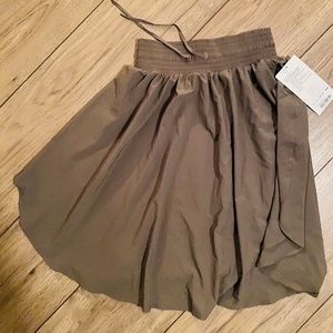 Lululemon Everyday Skirt Sz 4